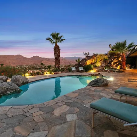 Villa Palm Springs Retreat With Private Pool And Jacuzzi